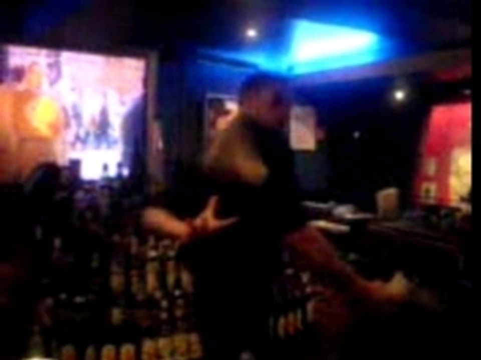 Barman trop fort
