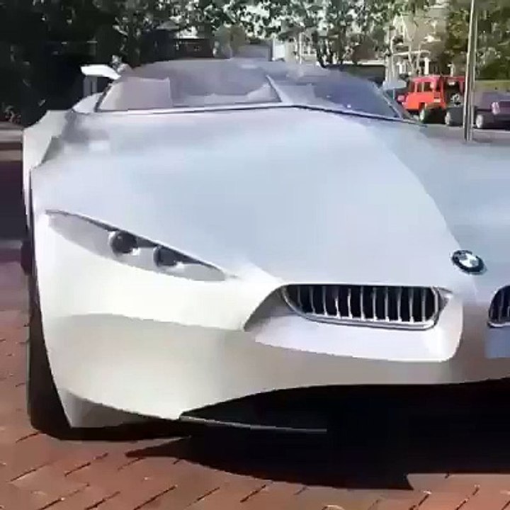 İnsan Gözü Gibi Açılan Far