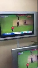 Brian Lara dancing like crazy with Pakistani friends over West Indies Win in Islambad Studios