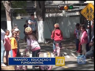 26-03-2015 - SÉRIE TRANSITO: EDUCAÇÃO - ZOOM TV JORNAL
