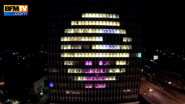 Le batiment d'une Université transformé en jeu vidéo géant par des étudiants