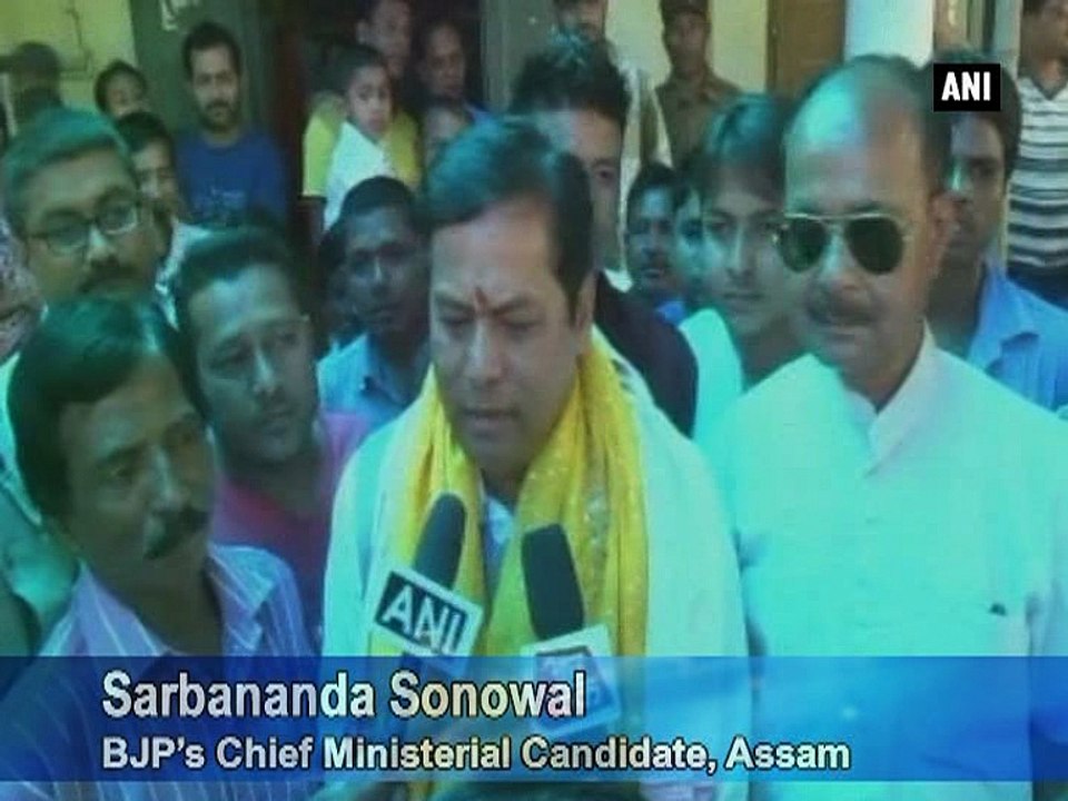 BJP s chief ministerial candidate for Assam Sarbananda Sonowal casts his vote