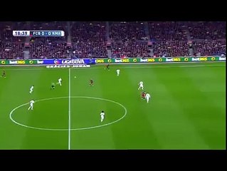 E foi assim que Casemiro "secou" Messi na batalha espanhola do fim de semana