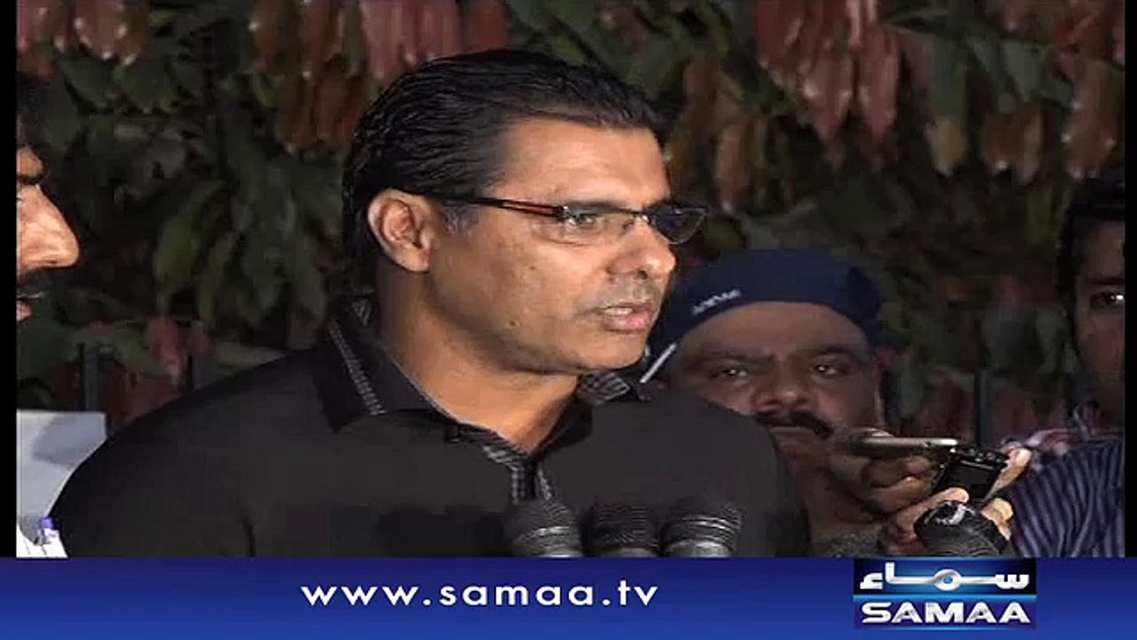 Waqar Younis steps down as head coach