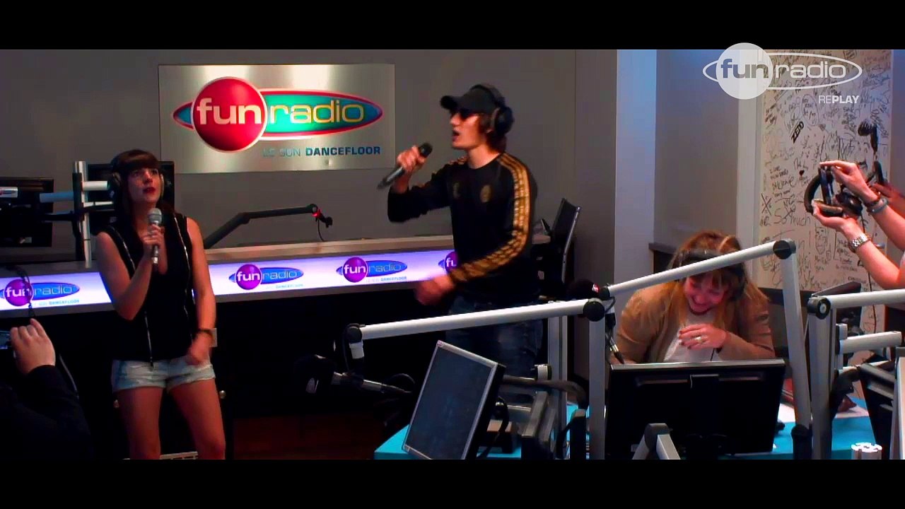 Les devoirs du "Night Show"  : Le groupe R'n'B Love de Marion et Enzo ! - Marion et Anne-So