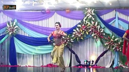 Pakistani punjabi desi mujra dance girl