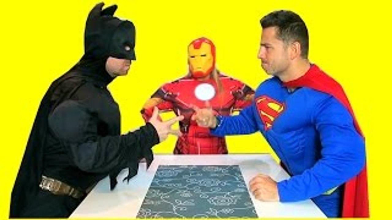 Batman vs Superman - Real Life Smack Battle Challenge