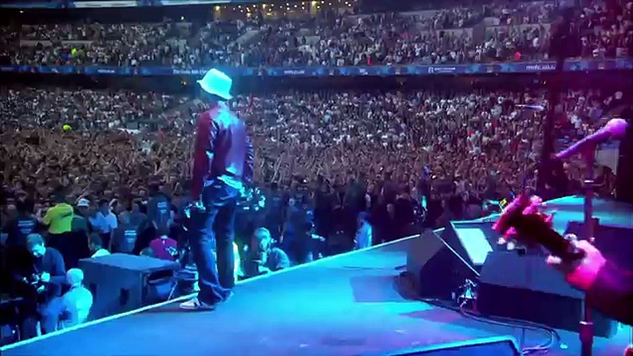 Oasis - Live Manchester 2005 HD Full Concert 7
