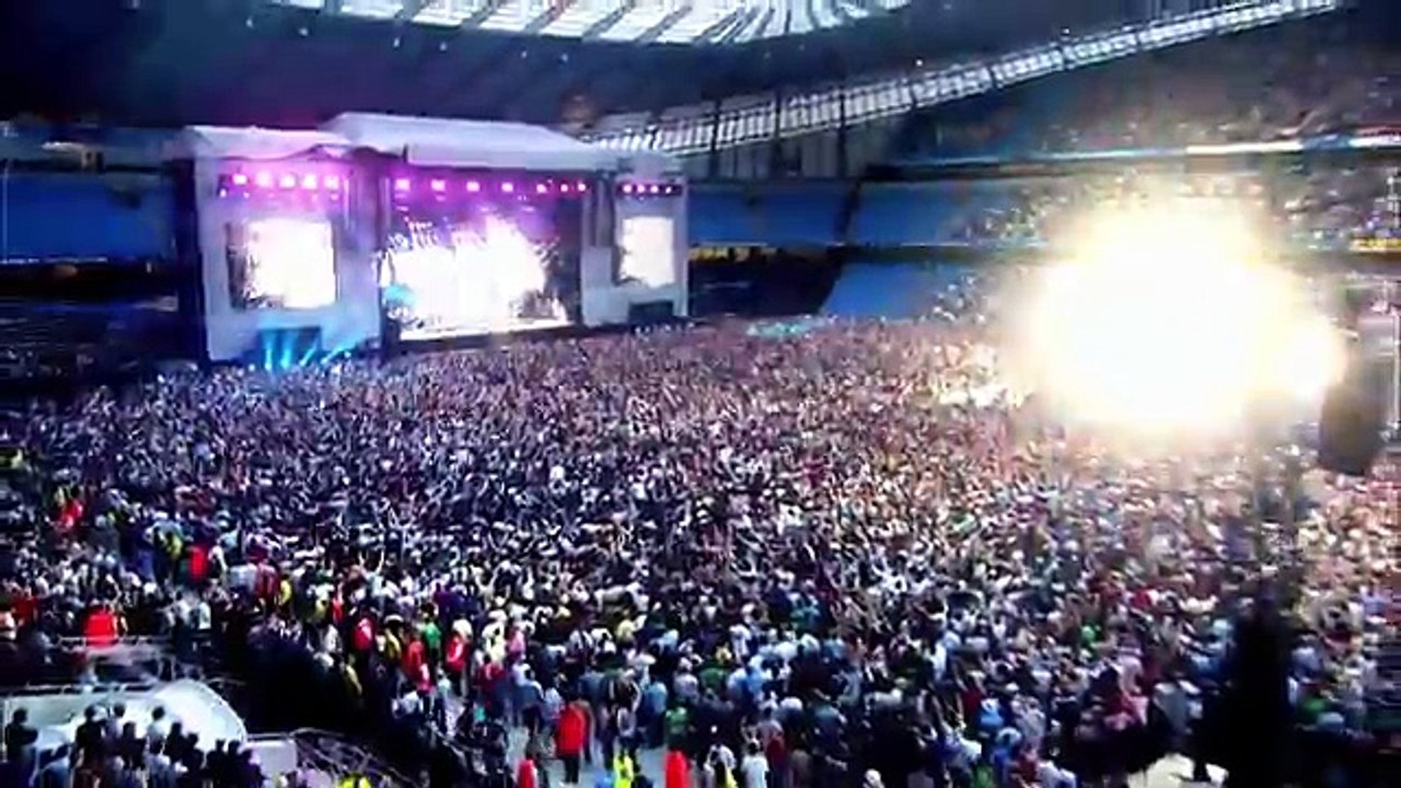 Oasis - Live Manchester 2005 HD Full Concert 8