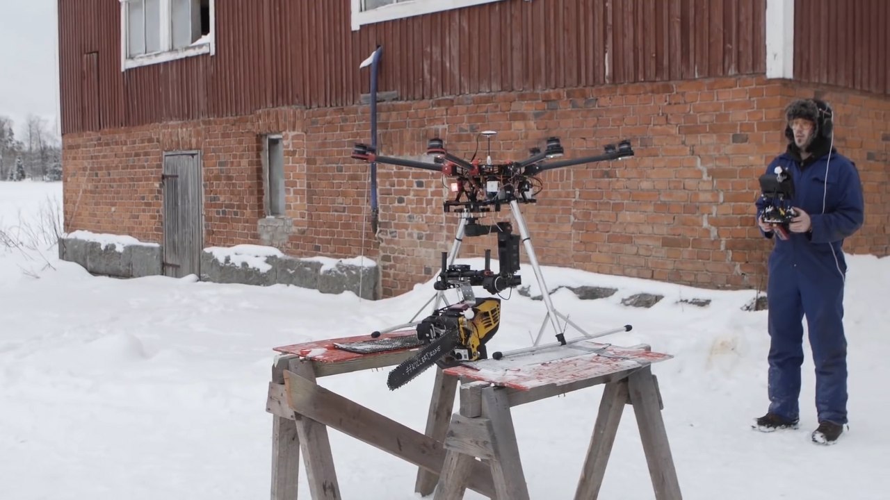 Ils construisent un drone-tronçonneuse ! - Le rewind du lundi 4 avril 2016.
