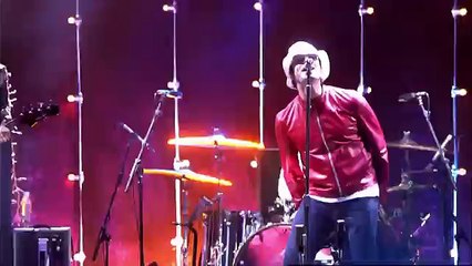 Oasis - Live Manchester 2005 HD Full Concert 25