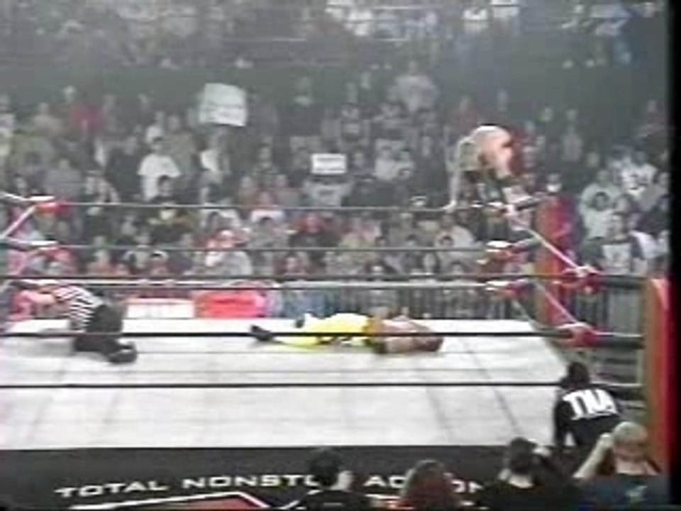 Shooting star press leg drop