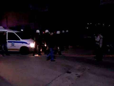 Άγριο ξύλο από τα ΜΑΤ σε κατοίκους της Χίου