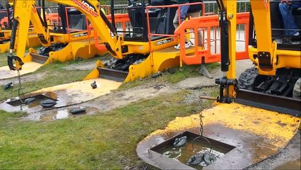 Diggerland: Skittles, Dippy Ducks & Digging For Treasure