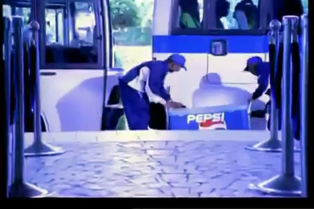 Shoaib Akhtar in Pepsi ad (Classic Ad)