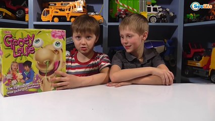 Gooey Louie. Игорек и Богдан играют в игру для детей. Видео для мальчиков. Tiki Taki Boys