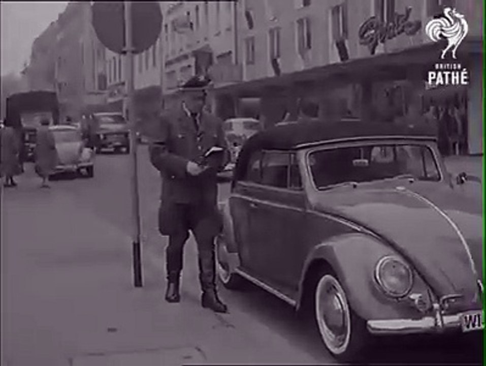 How to avoid parking tickets in 1959? With the trick of the dummy...