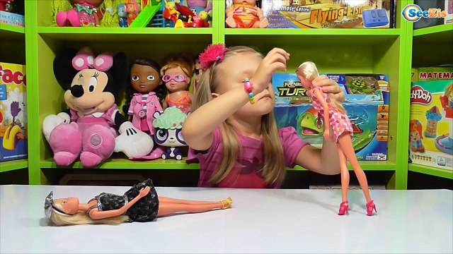 Кукла Штеффи. Ярослава открывает новую игрушку. Машина для Кукол. Видео для детей. Tiki Taki Kids