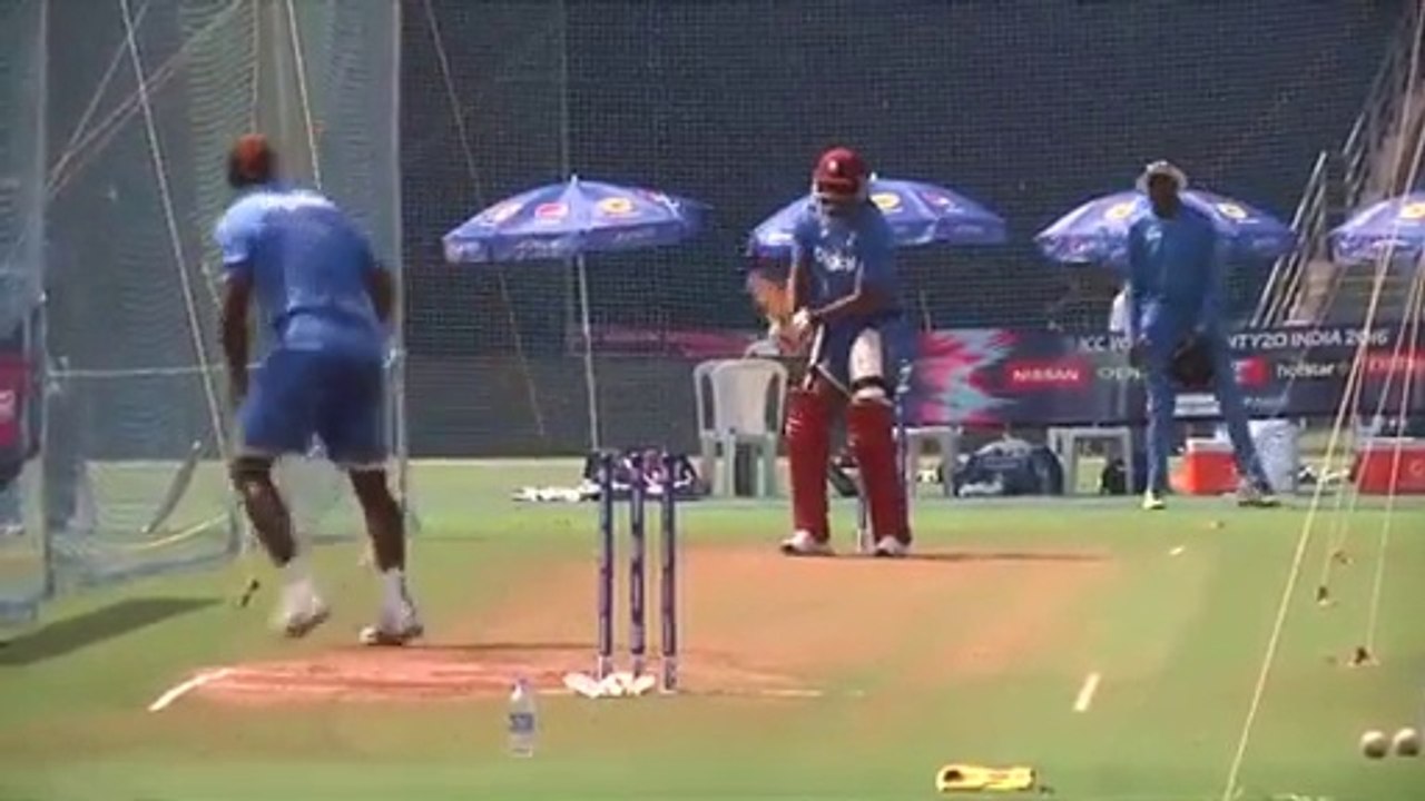 “Have you ever heard of Chris Gayle? Darren Sammy Answers Reporter on Question about Kohli