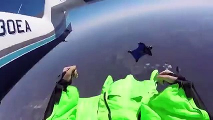 Paracaidistas chocaron en el aire y captaron accidente con una GoPro