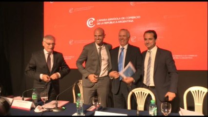 Dietrich pide a empresas españolas confiar en Argentina e iniciar "de cero"