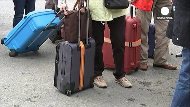 Аеропорт Брюсселя після терактів: реєстрація у наметах, вхід лише для пасажирів