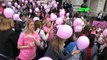 Suelta de globos contra el cáncer de mama en el Congreso. (LALCEC y APL)