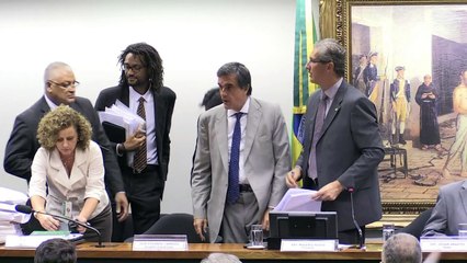 Cardozo apresenta defesa de Dilma Rousseff