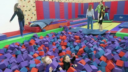 Hayley Gets Her Stitches Out (WK 274.3) - Bratayley