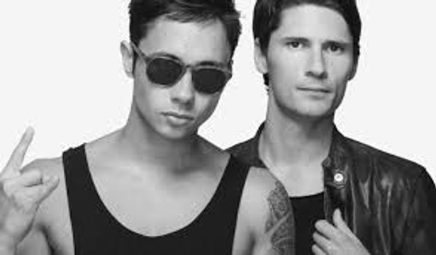 Bassjackers & Joe Ghost feat Moti - On The Floor Like ( DJ KARA ) ( EG STUDIO )