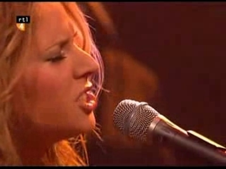 Lucie Silvas - What You're Made Of (Live)