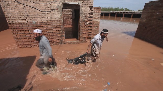 Ascienden a 75 los muertos por las lluvias en Pakistán