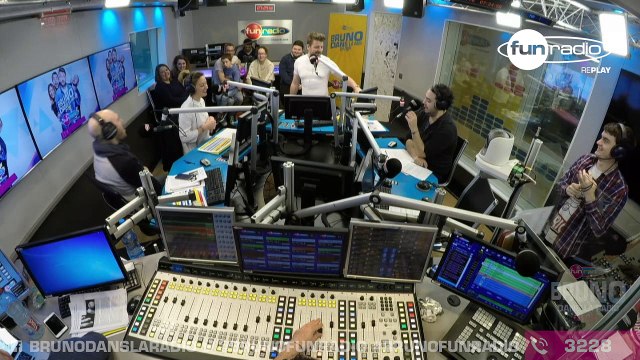 Christina balance sur Vacher... c¸a de´rape... (05/04/2016) - Best Of en images de Bruno dans la Radio