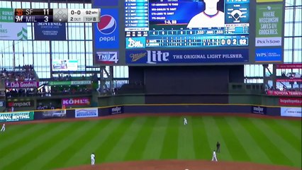 SF@MIL- Posey blasts Giants' third straight home run