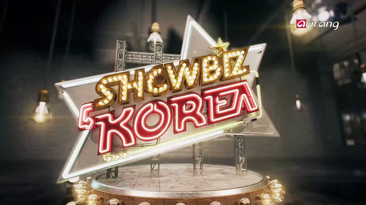 RISING R&B SINGER DEAN HOLDS A SHOWCASE