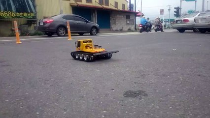 Bruder Cat excavator loading MAN truck