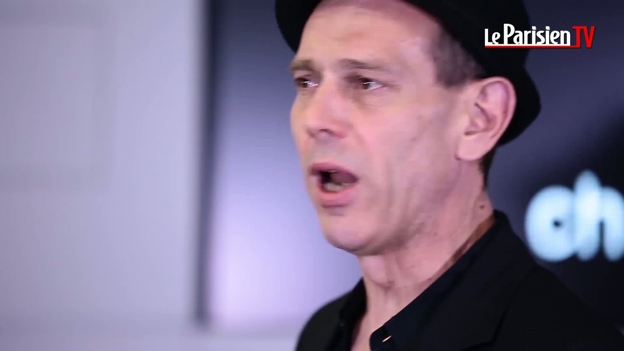 Christian Olivier des Têtes raides chante « Démocramotie »