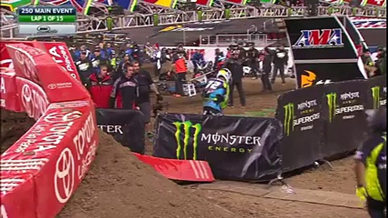 Chute impressionnante de Hayden Mellross en Supercross US Lites