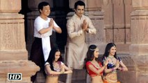 Kung Fu Yoga Shooting Jackie Chan Dances With Farah Khan