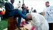 Pope Francis washes feet of refugees