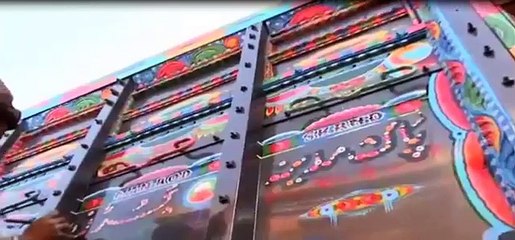 Truck beauty parlors in Pakistan