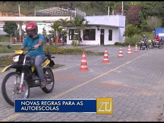 02-12-2014 - AUTOESCOLAS - ZOOM TV JORNAL