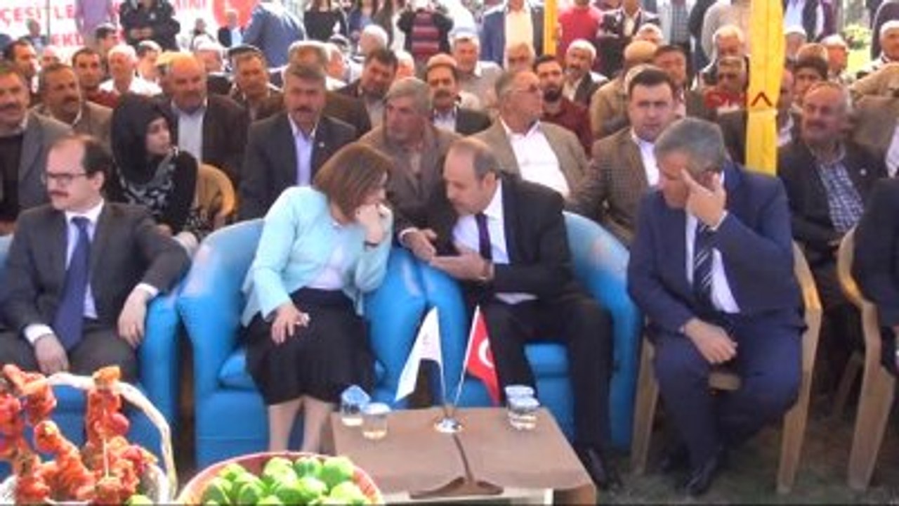 Gaziantep Oğuzeli'nde Çiftçilere 400 Bin Domates ve Biber Fidesi Dağıtıldı