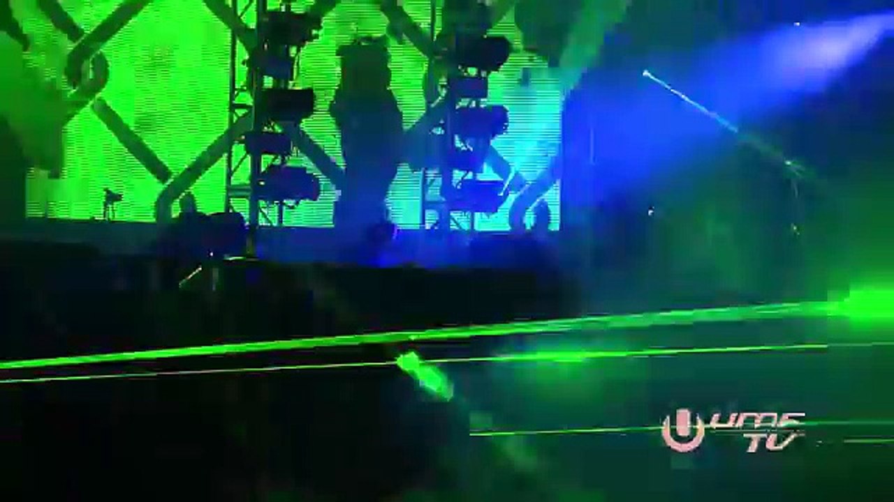 SKRILLEX LIVE @ ULTRA MUSIC FESTIVAL 2015 17
