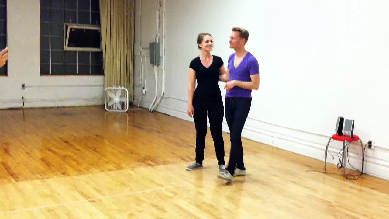 Flashy Lindy Hop Moves for a Jam Circle