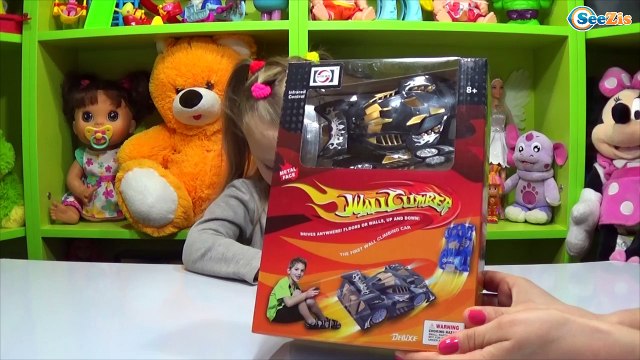 Машинки для детей. Ярослава открывает новую игрушку. Антигравитационная Машина. Tiki Taki Kids