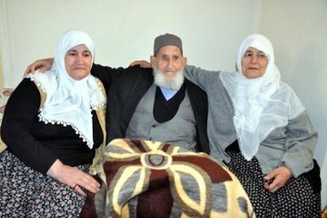 93 Yaşında Cezaevine Giren 'Bastonlu Dede' Tahliye Edildi