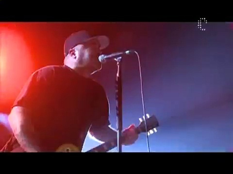 Staind - Live Music Hall, Cologne, Germany on October 17, 2011 3
