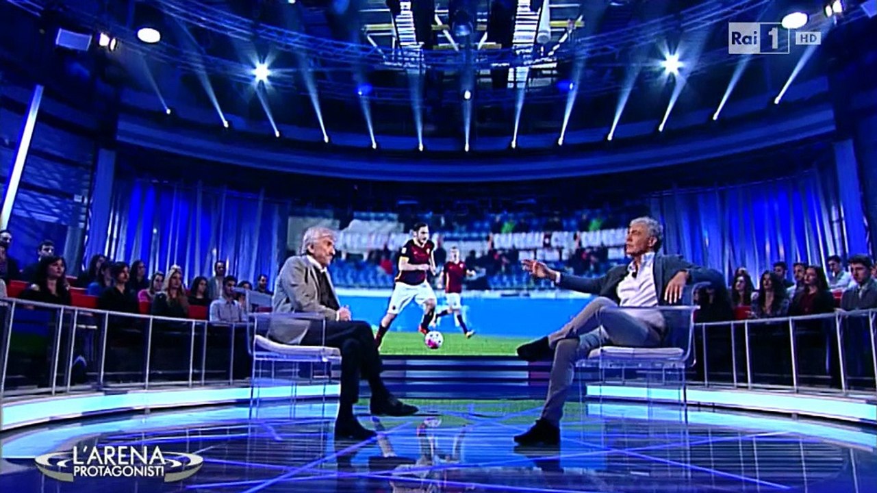 Flavio Insinna manda un videomessaggio a Gigi Proietti che era ospite ne "L'Arena" a "Domenica In" 03/04/2016