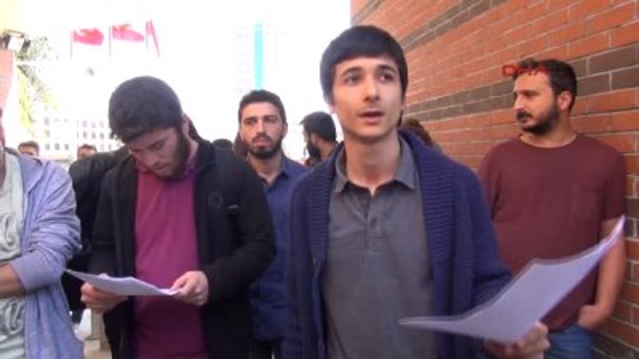 Eskişehir Okuldan Uzaklaştırılan Öğrencileri Özel Güvenlikçiler Kampüse Sokmadı